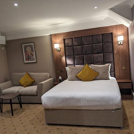 The Tudor Hotel Eastcote Esterno foto
