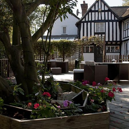 The Tudor Hotel Eastcote Esterno foto