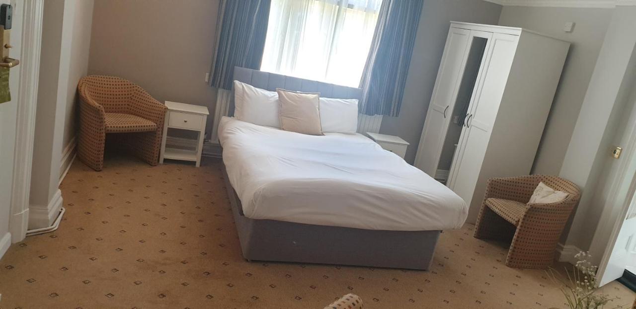 The Tudor Hotel Eastcote Esterno foto