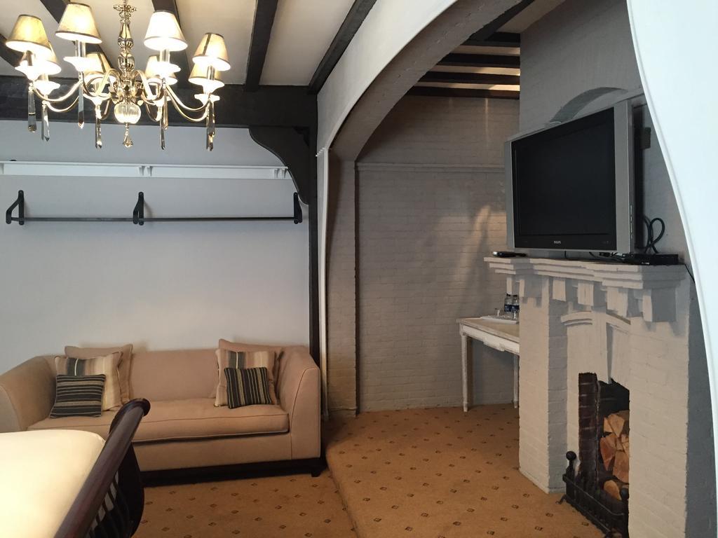 The Tudor Hotel Eastcote Esterno foto