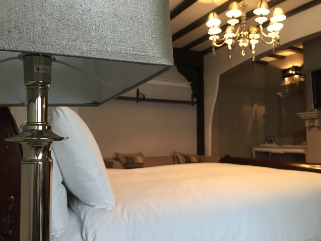 The Tudor Hotel Eastcote Esterno foto
